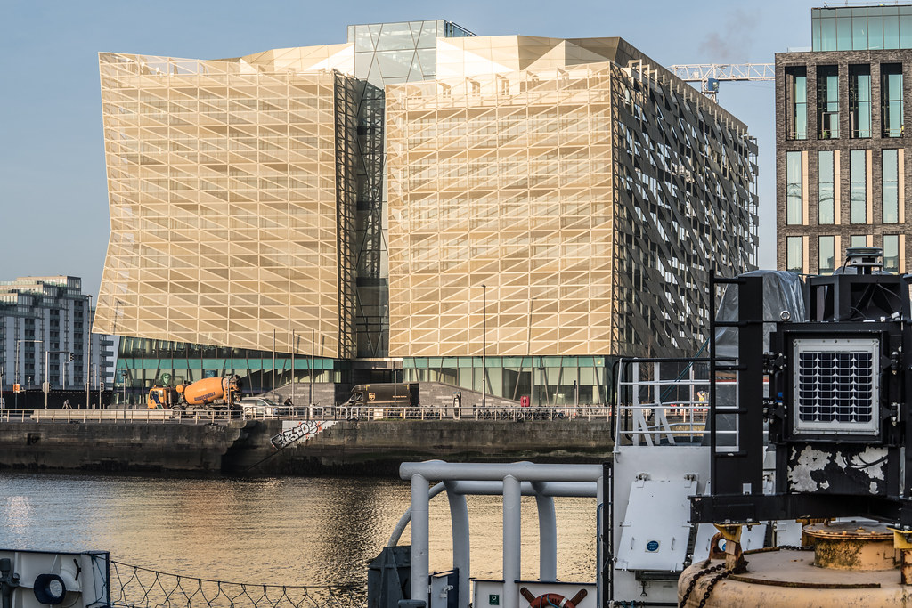 THE CENTRAL BANK OF IRELAND [NEW HEADQUARTER BUILDING ON NORTH WALL QUAY]- ALONG BOTANIC AVENUE [JANUARY 2018]-135338