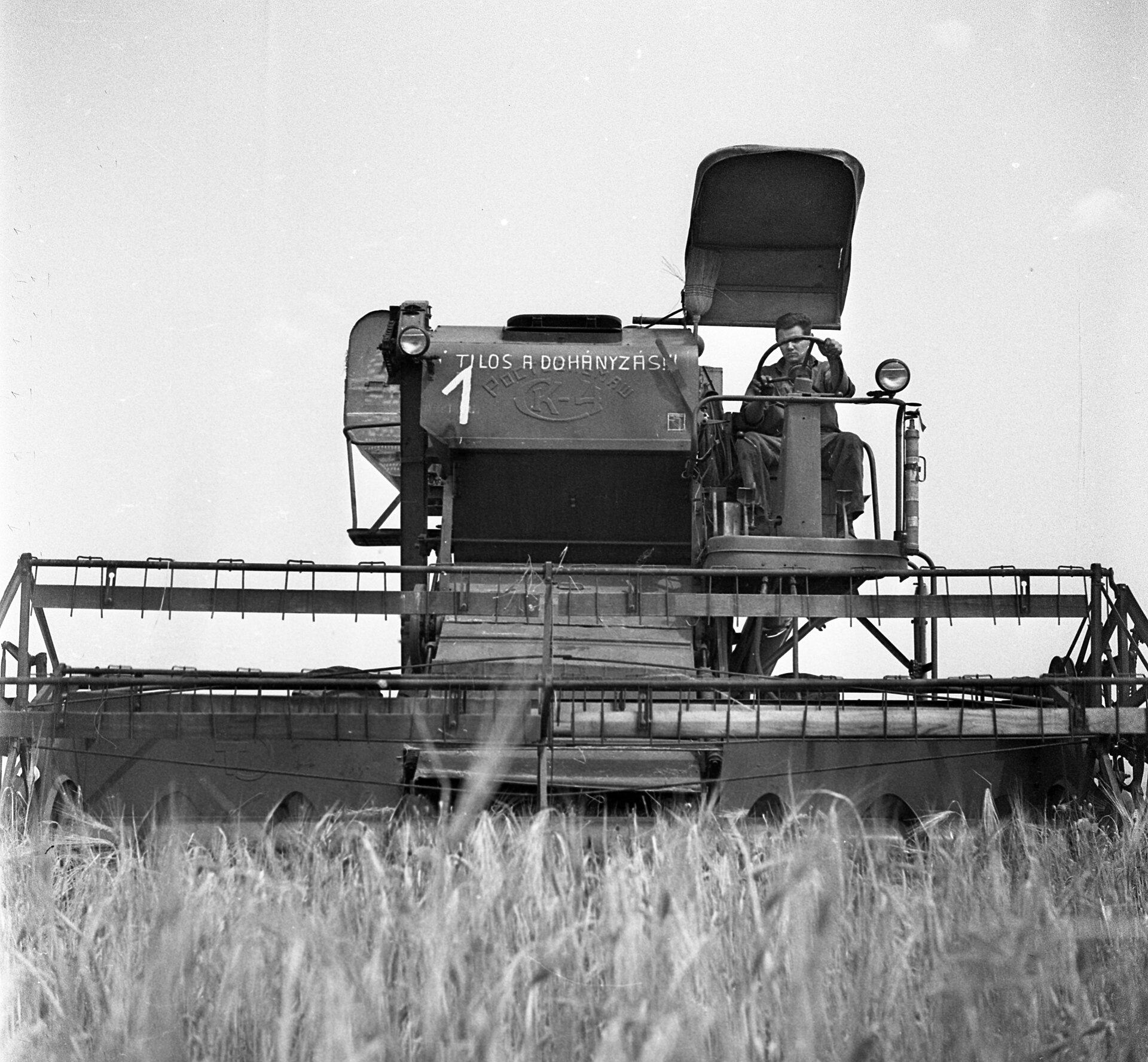 Harvest, agriculture, grain, wheat-field, combine harvester Fortepan 89614