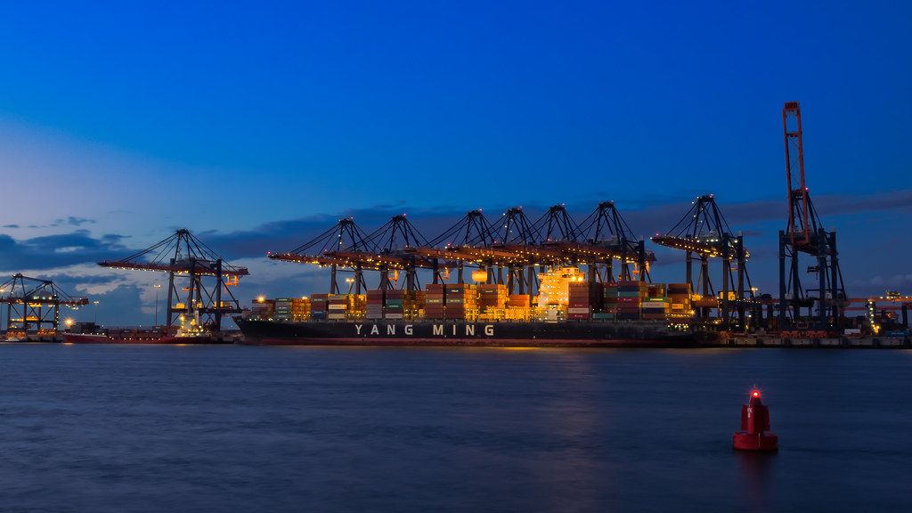 YM Utopia and Container cranes by night - Euromax terminal - Maasvlakte 2 - Port of Rotterdam