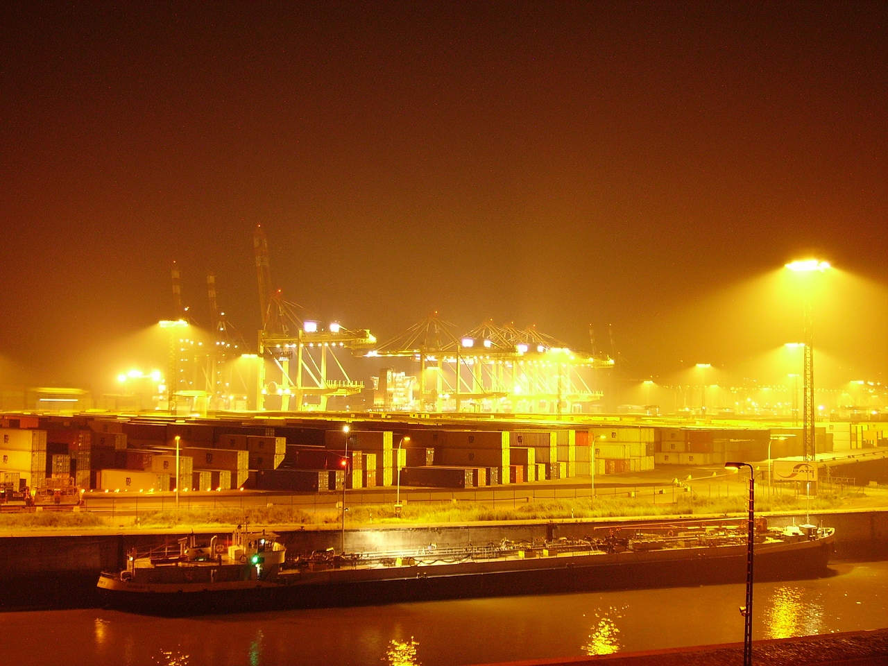 Liquimar lines up suezmax trio at New Hantong — cargo logistics