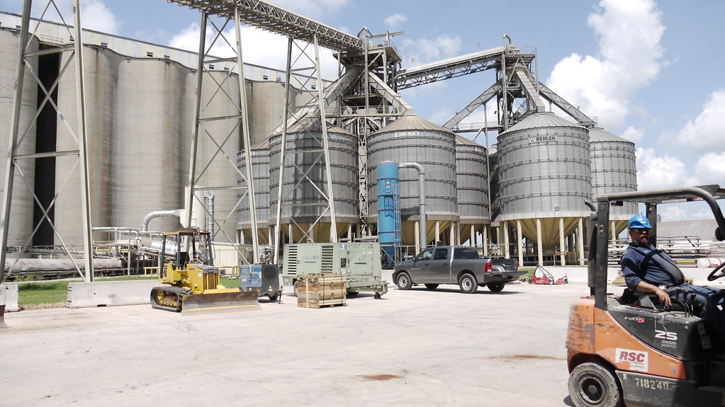 Ngô CME 5,32 USD/bushel — nông sản và phân bón, 15/9/2026